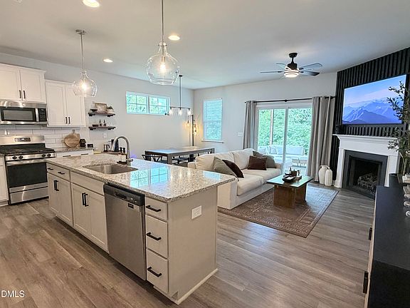 5th image of 131 McDowell Ln