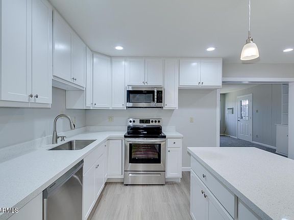 3rd image of 6061 W Mulberry Dr
