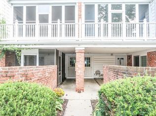 40 Halifax Ct APT H, Springfield, MA 01108