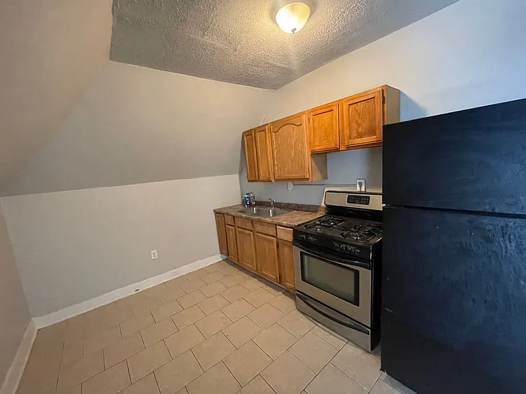 3627 Montgomery Rd. — Photo 5
