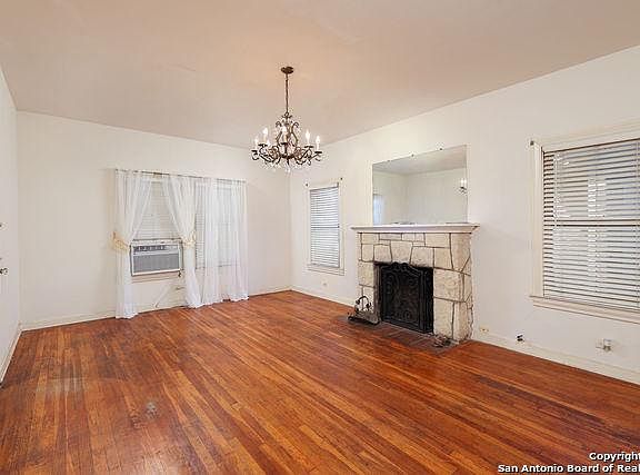 4th image of 819 Haggin St