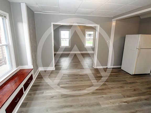 5th image of 4614 Pearse Ave