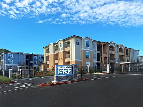 532 Luxury Apartments Photo 1