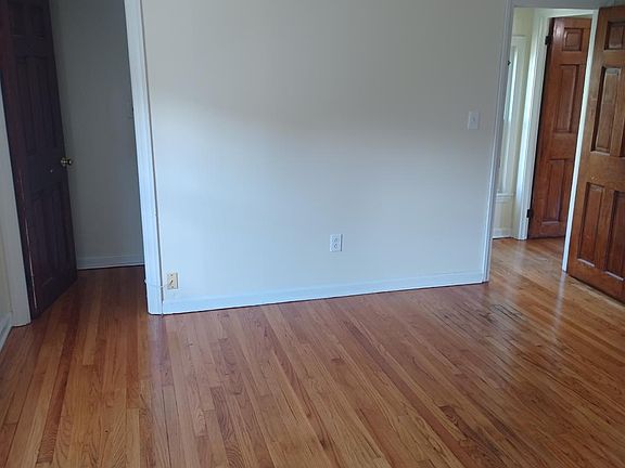 5th image of 15 White St #15