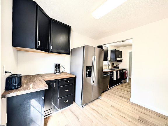 5th image of 307 Jamestown Rd