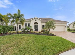 2648 Fairmont Isle Cir, Cape Coral, FL 33991