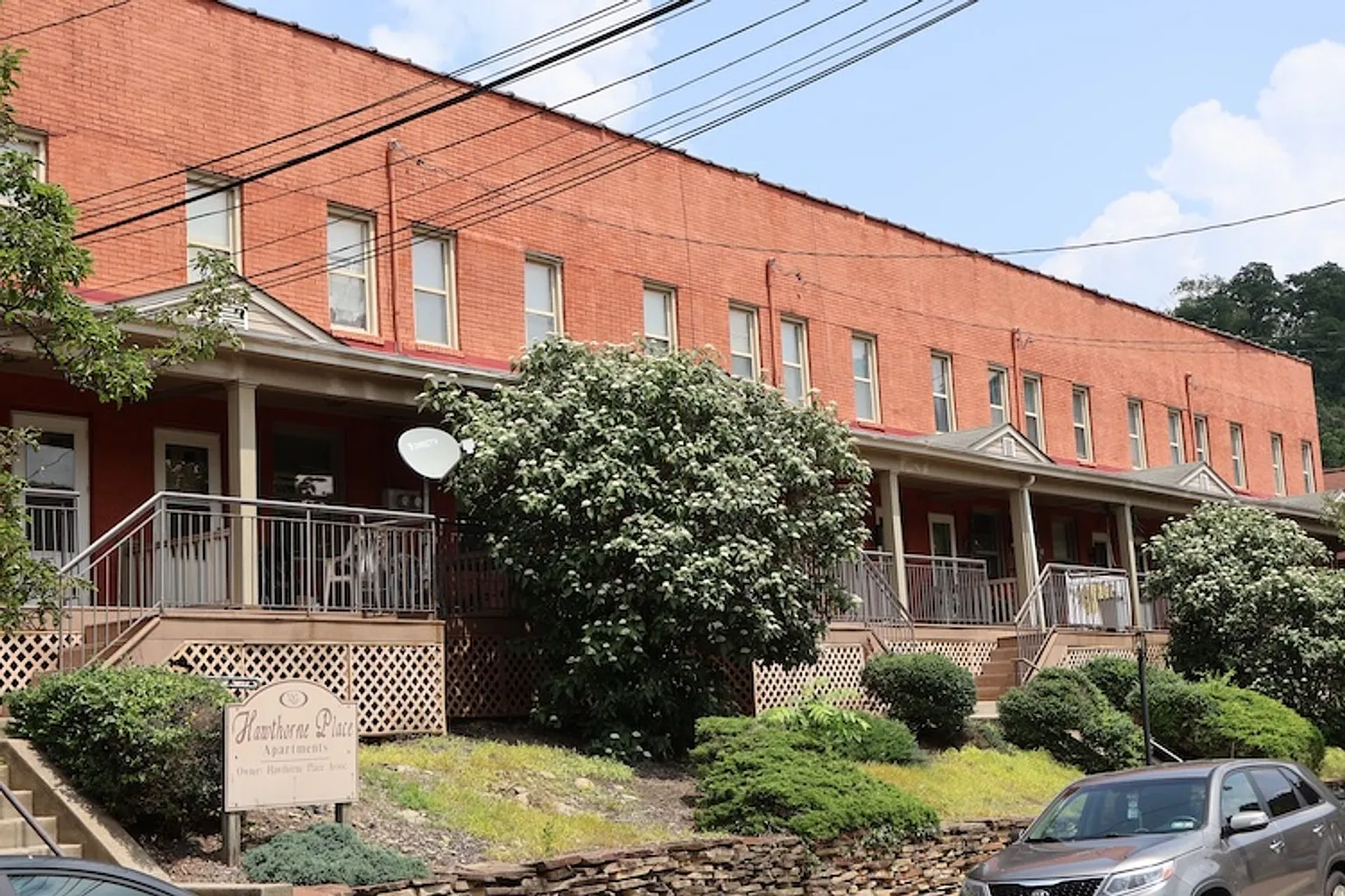 2253-2271.5 Hawthorne Ave #22655 photo 1
