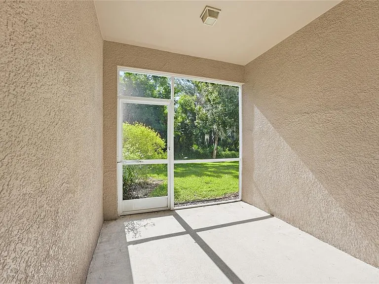 1346 Grantham Dr — Photo 27