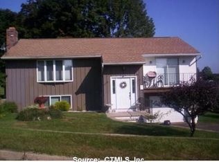 88 Deerfield Ave, Middletown, CT 06457