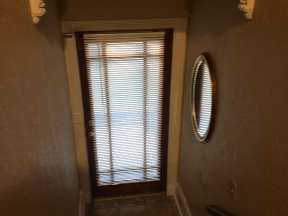 3rd image of 405 W 6th St #1
