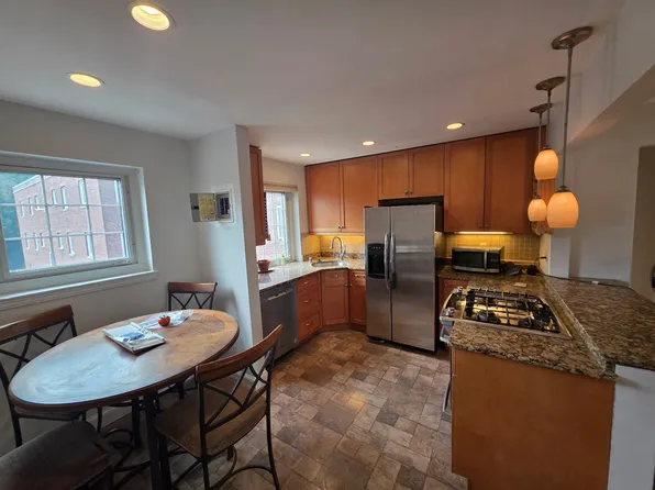 20 Saint Paul St APT 8, Brookline, MA 02446