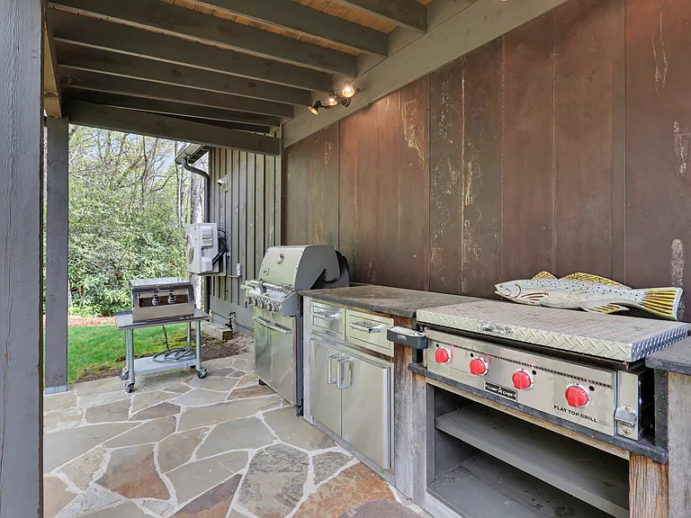 545 Cross Creek Trl — Photo 64
