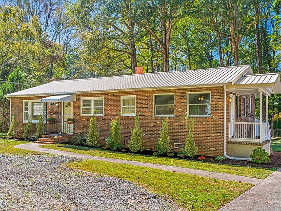 2nd image of 518 Buttonwood Dr