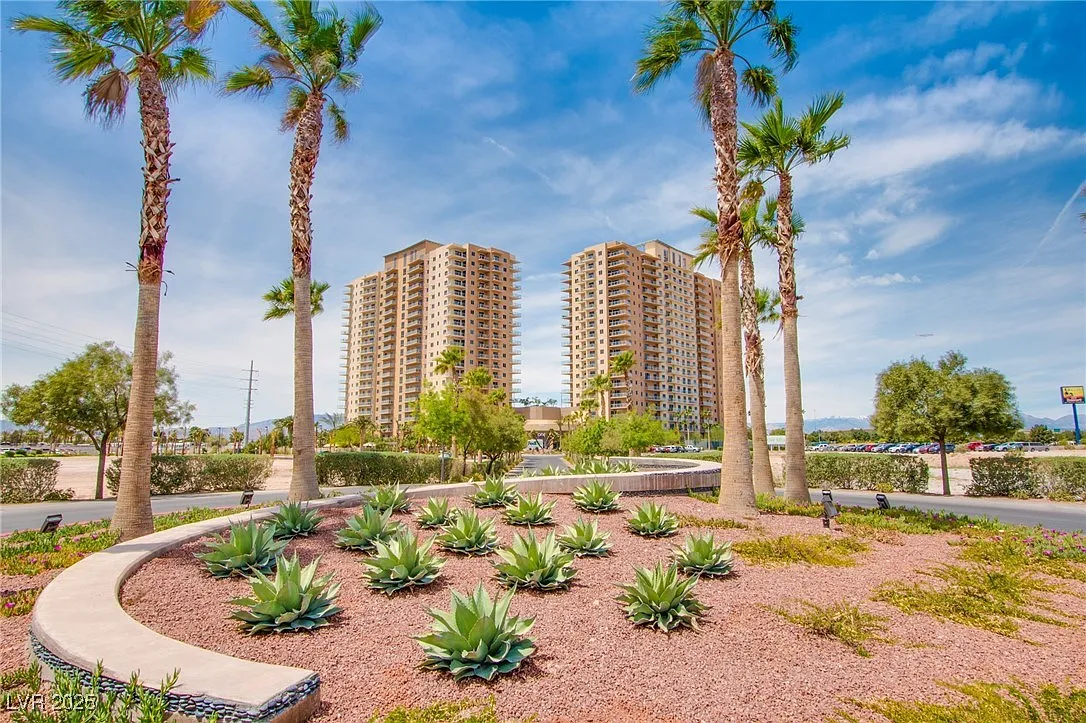 One Las Vegas — Photo 2