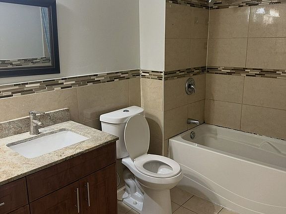 5th image of 7463 Sigsbee Dr