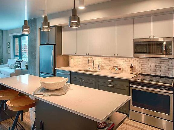 2nd image of 1316 26th St #201