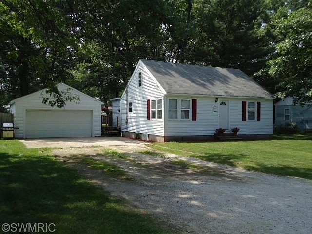 1st image of 1213 Woodridge St