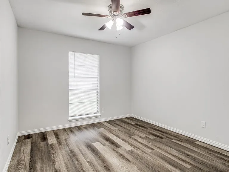 5532 Gibson Dr — Photo 13