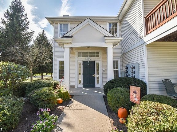 2nd image of 84 Overlook Dr