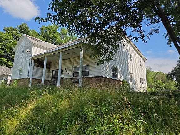 2nd image of 203 County Rd