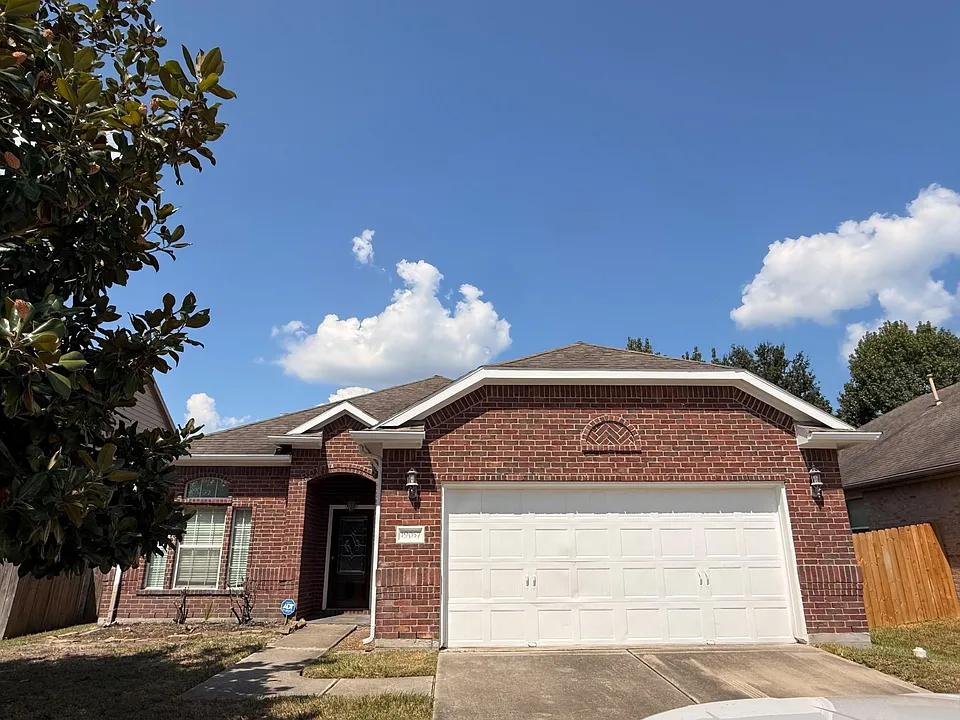 19057 Hammer Ln