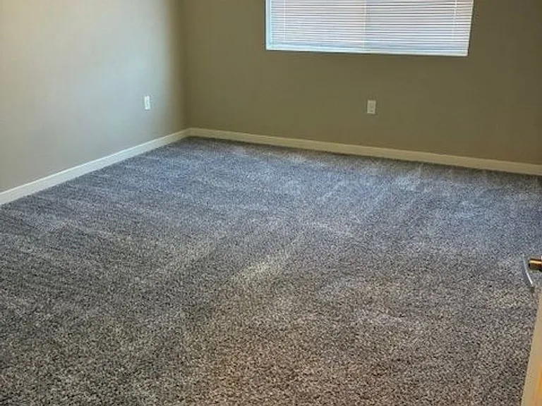 8950 W Shellie Ln — Photo 18