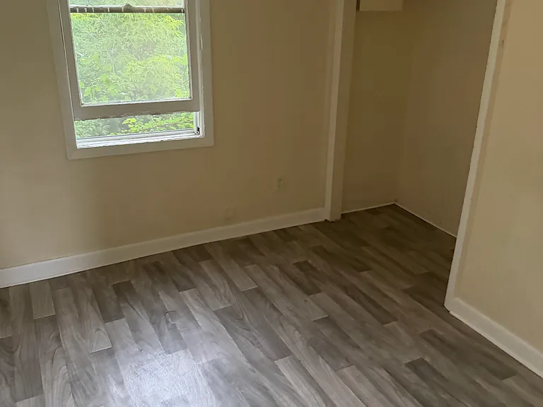 2927 Fairview St — Photo 11