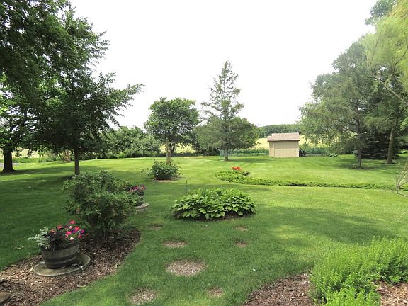 3rd image of N59W25718 Eyrie Dr