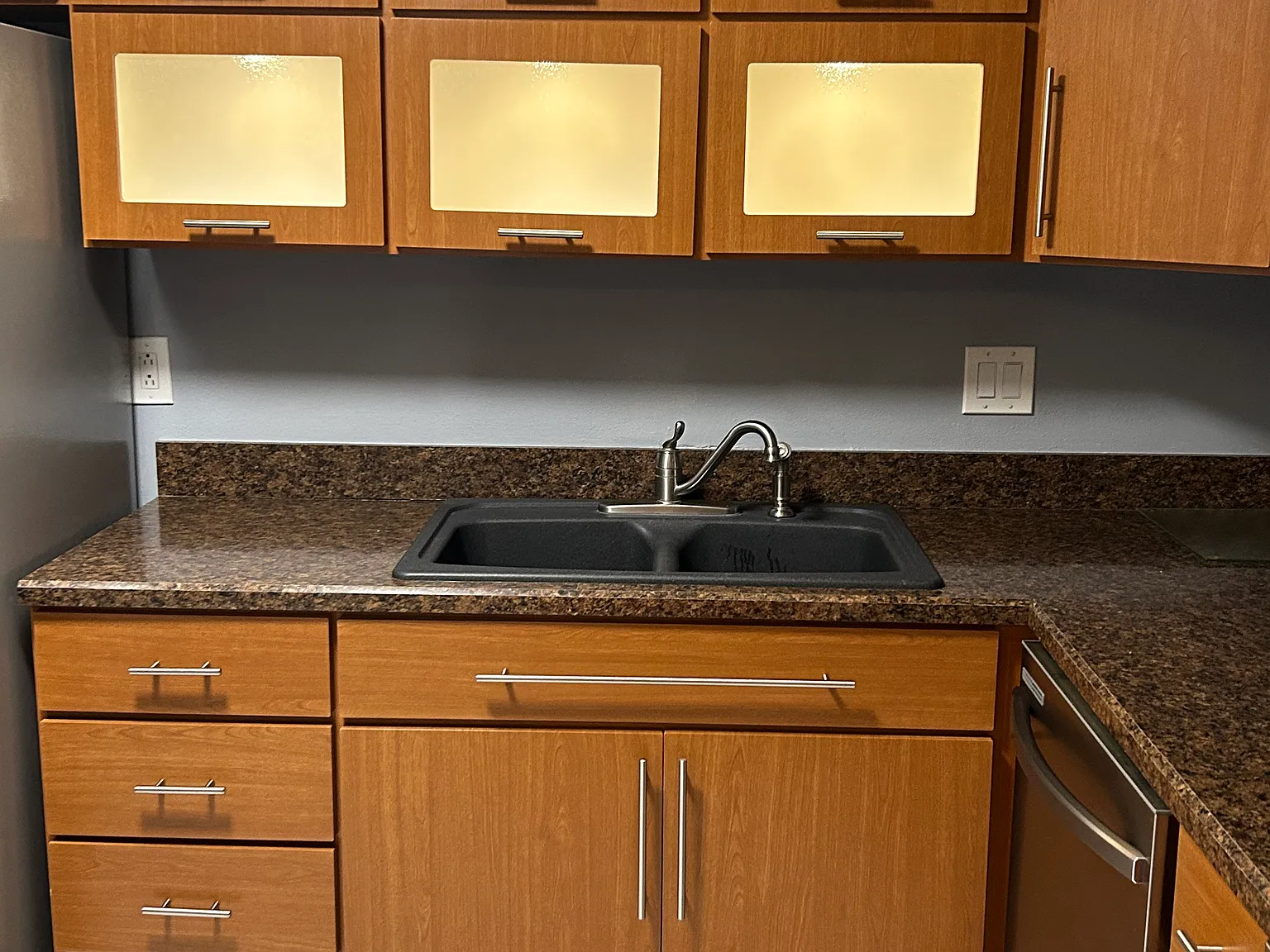 2 bed, 1131 sqft, $1,850 — Photo 2