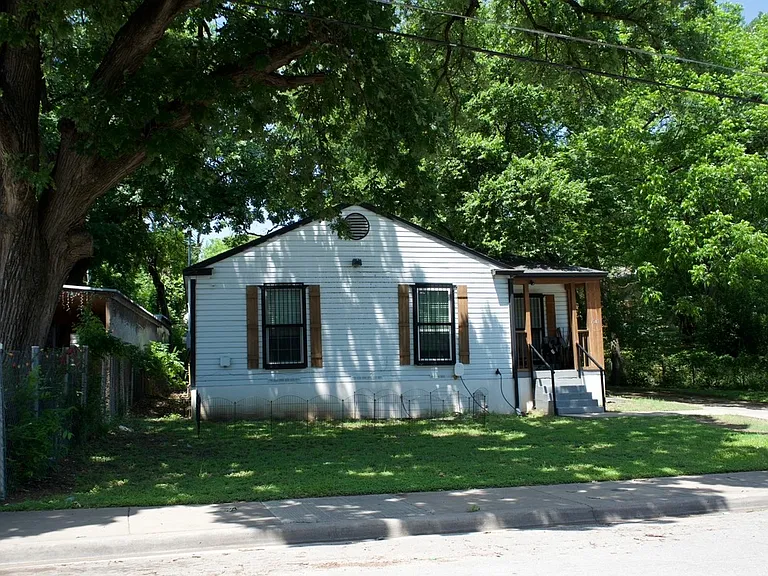 1547 Renner Dr — Photo 1