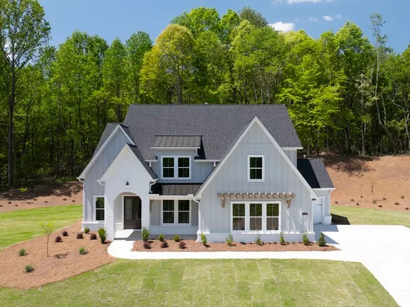 8330 Creekside Overlook Dr, Gainesville, GA 30506