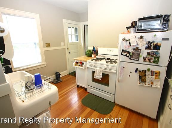 3rd image of 691-693 Fry St