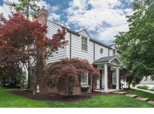 8420 Colonial Ln, Saint Louis, MO 63124
