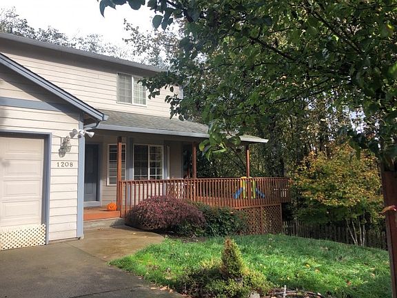 2nd image of 1208 NW 118th Cir