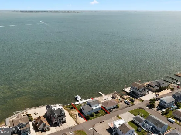 76 Sheridan St, Waretown, NJ 08758