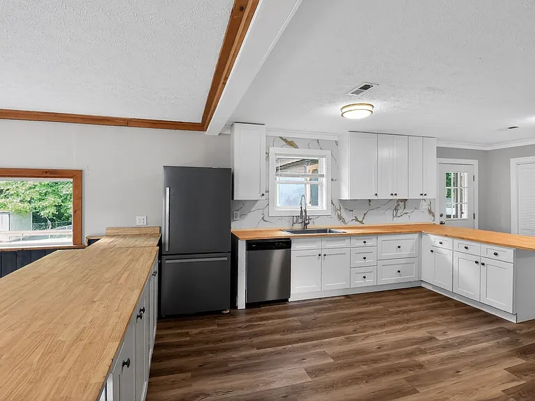 78 Misty Dr — Photo 21