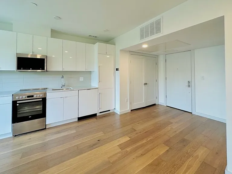97 Elmwood St #202 — Photo 10