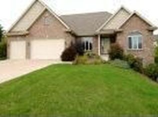 9518 Sandhill Rd, Middleton, WI 53562