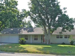 6565 Washington St, Groves, TX 77619