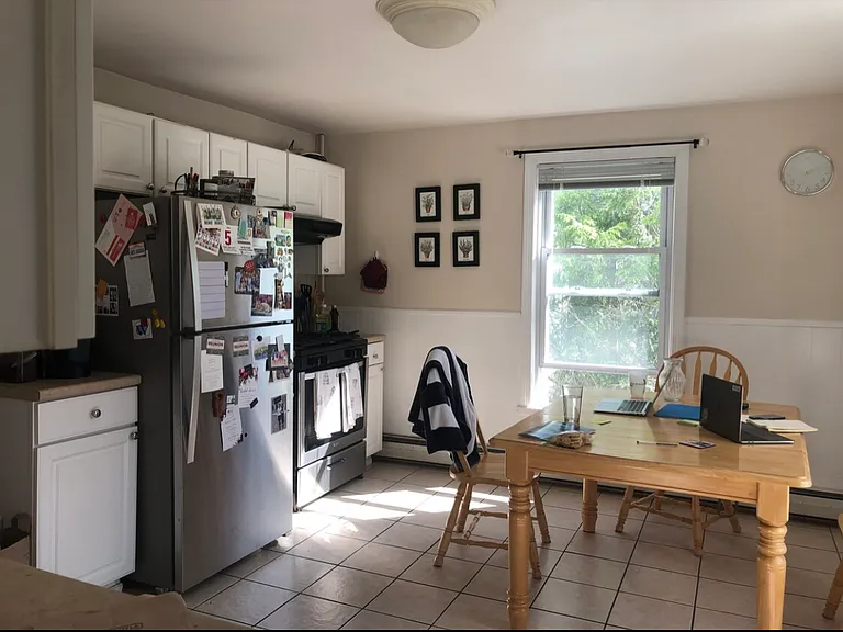 279 Pearl St #3 — Photo 3
