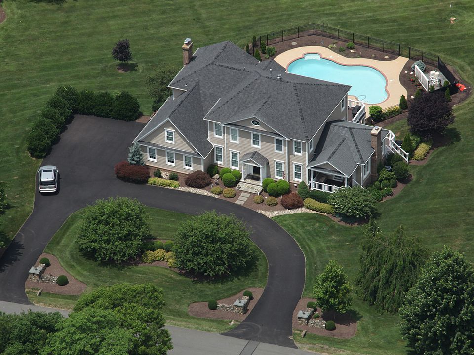 1st image of 17651 Artists View Ct