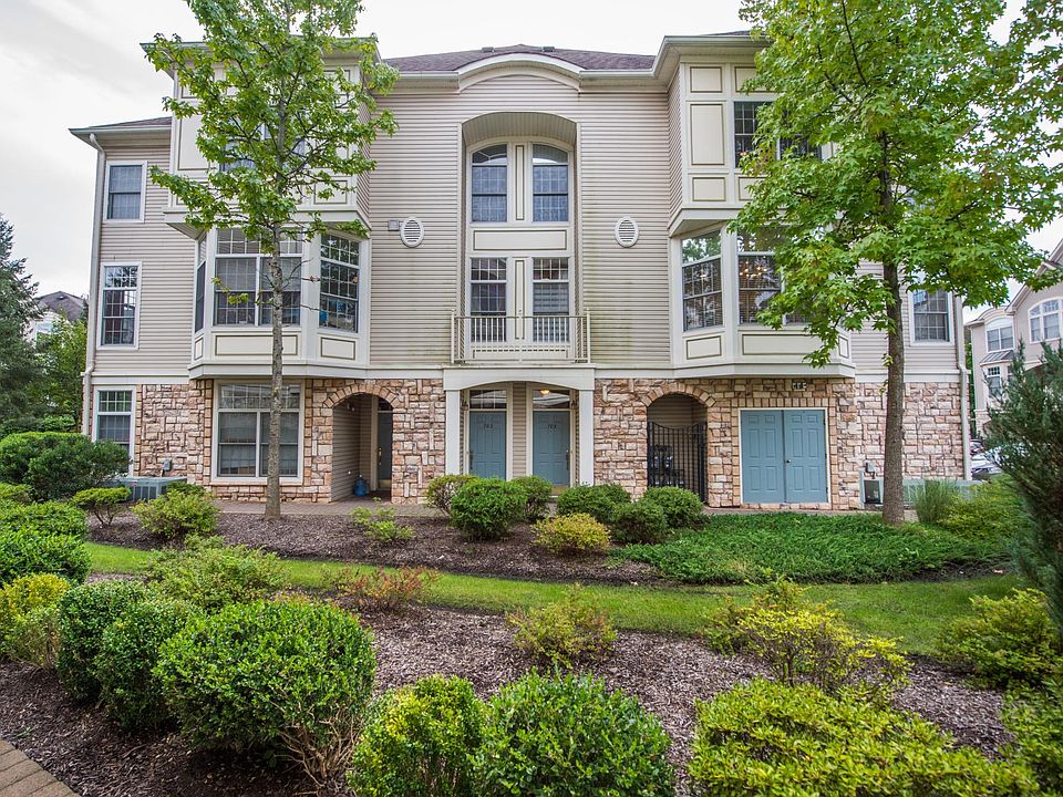 1st image of 705 Kensington Ln