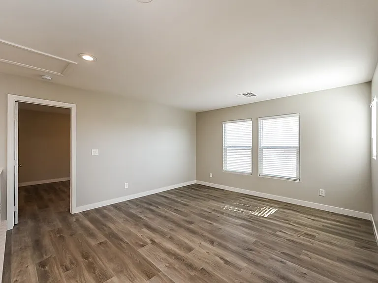 7424 Scottish Castle Ave — Photo 9