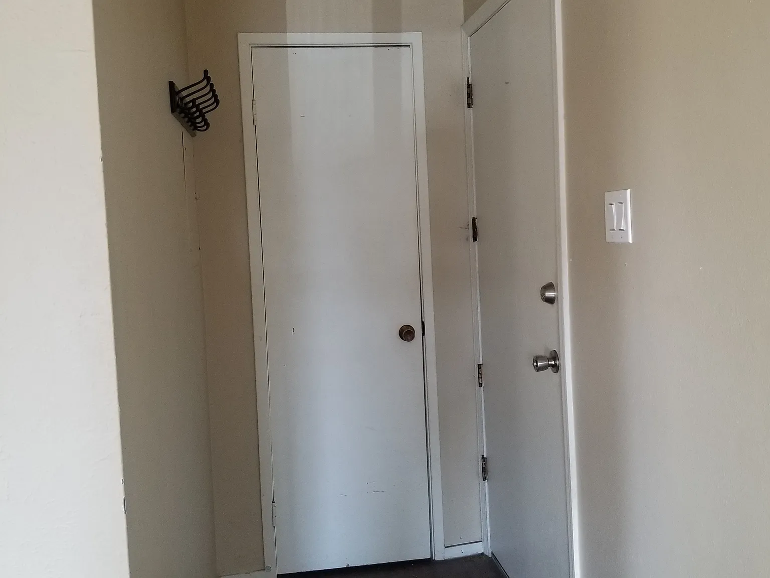 2 bed, 1.0 bath, $1,300 — Photo 4