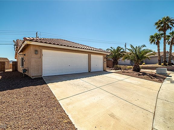 3rd image of 688 Arrowhead Canyon Dr