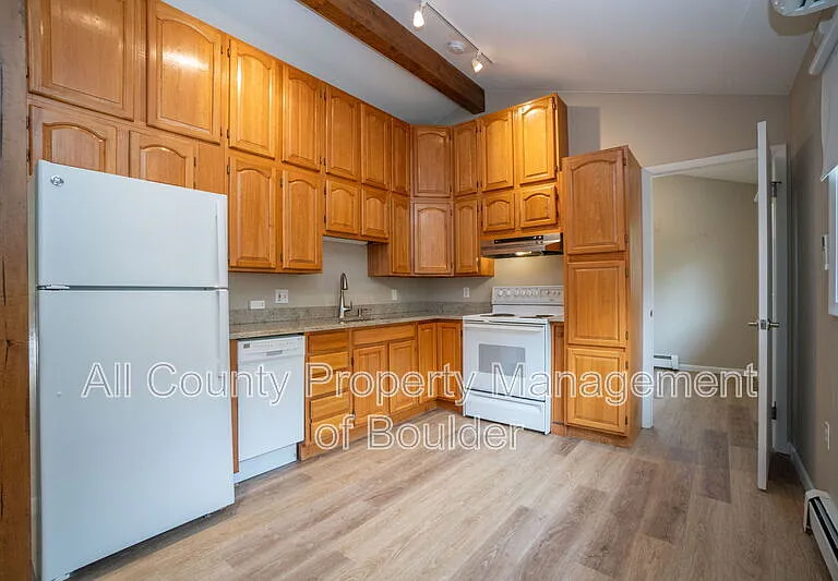 1045 Toedtli Dr — Photo 7