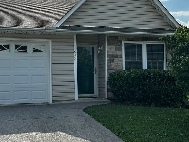 1643 Wood Song Ln — Photo 3