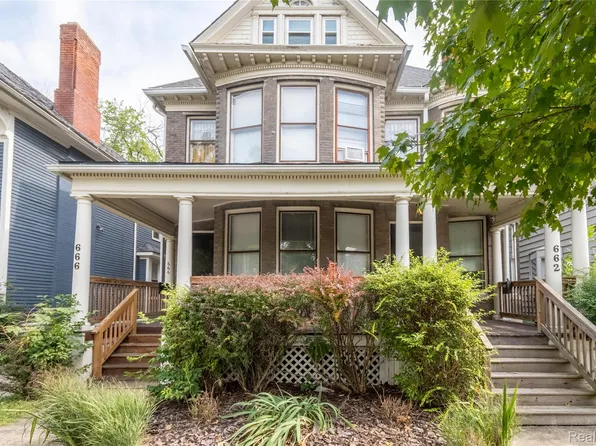 662 Van Dyke St, Detroit, MI 48214