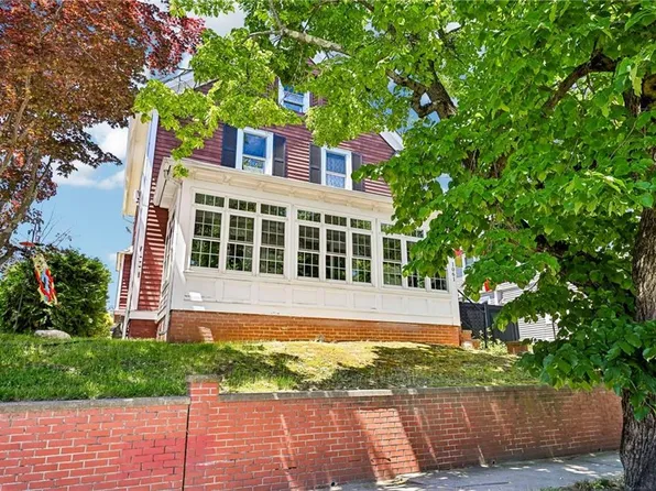 1061 Narragansett Blvd, Cranston, RI 02905