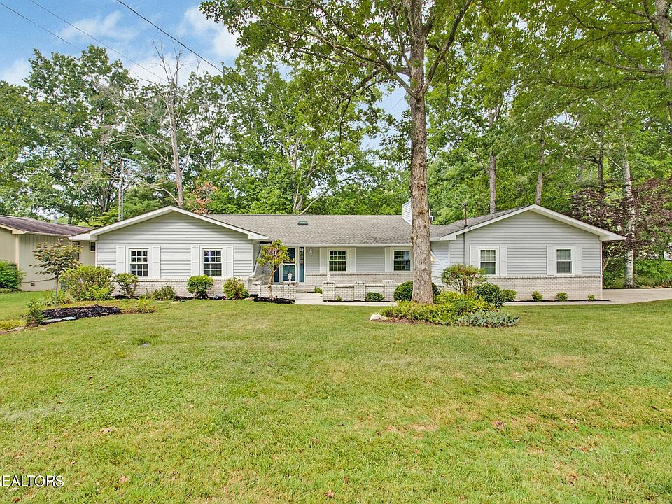 1st image of 10 Meadowlark Cir